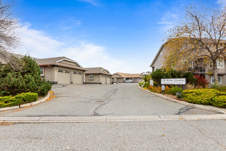 MCKINLEY GARDENS   --   1750 McKinley Court - British Columbia/Kamloops