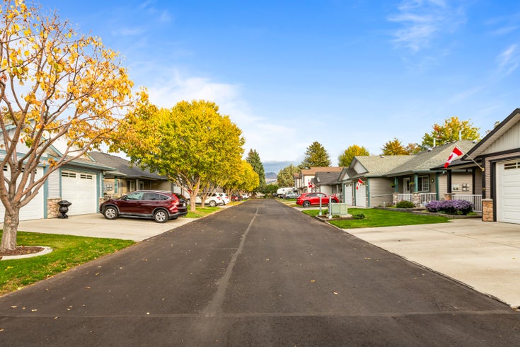 RIVERSTONE   --   1836 Greenfield Ave - British Columbia/Kamloops