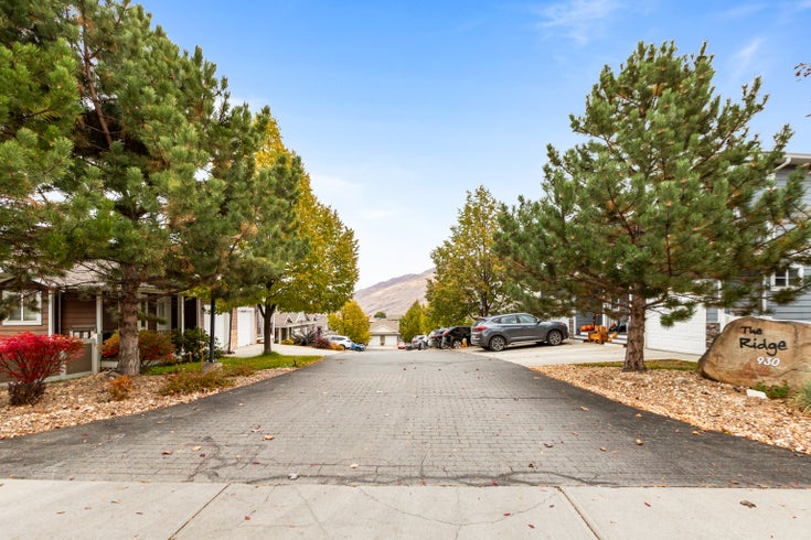 THE RIDGE   --   930 Stagecoach Dr - British Columbia/Kamloops