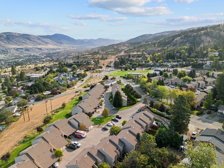 SUMMIT GARDEN COURT   --   1570 Freshfield Rd - British Columbia/Kamloops