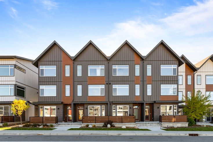 THE RIDGE AT JUNIPER WEST   --   1901 Qu’Appelle Blvd - British Columbia/Kamloops