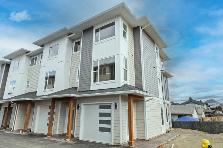 FULTON LANDING   --   2686 Tranquille Rd - British Columbia/Kamloops