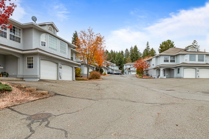MONARCH VILLAS   --   481 Monarch Court - British Columbia/Kamloops