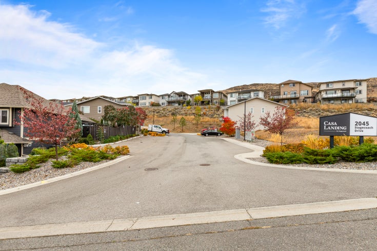 CASA LANDING   --   2045 Stagecoach Dr - British Columbia/Kamloops