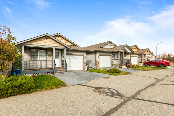 CREEKSIDE AT PINEVIEW VALLEY   --   1760 Copperhead Dr - British Columbia/Kamloops