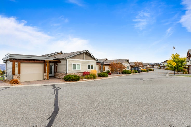 STIRLING HEIGHTS   --   2200 Linfield Dr - British Columbia/Kamloops