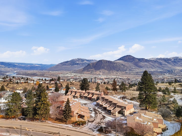 WEDGEWOODS   --   1555 Summit Dr - British Columbia/Kamloops