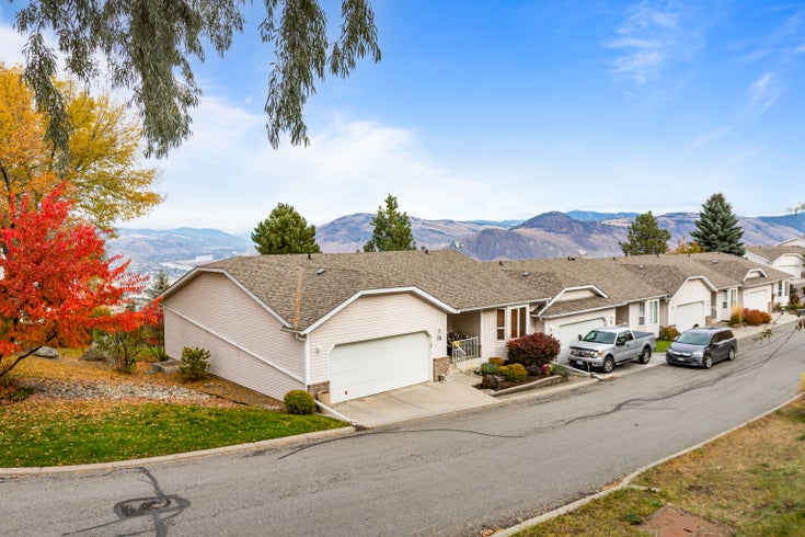 RAVENWOOD TERRACE   --   2022 Pacific Way - British Columbia/Kamloops