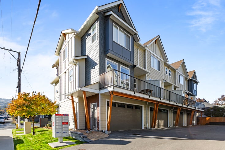 SANOA VILLAS   --   370 9th Ave, Kamloops - British Columbia/Kamloops