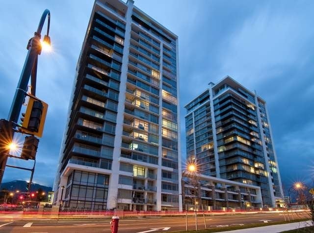 Central Lonsdale Apartment Buildings Vista Building