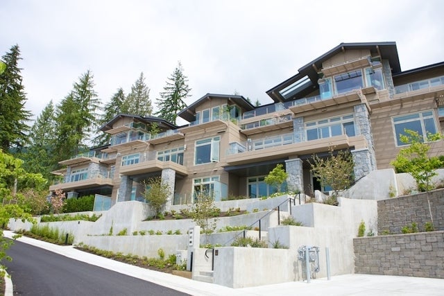 Aerie II   --   2575 GARDEN CT - West Vancouver/Whitby Estates #18