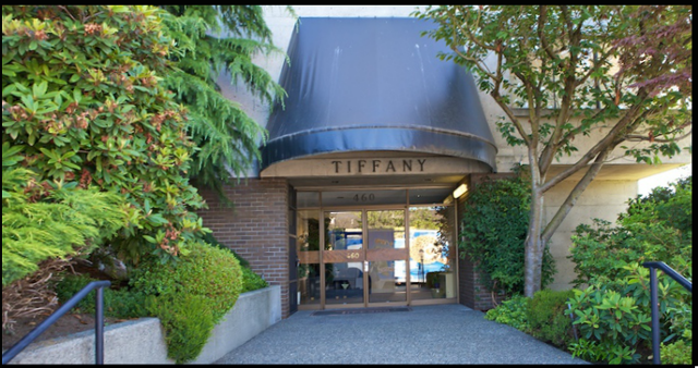 Tiffany Court   --   460 14TH ST - West Vancouver/Altamont #5