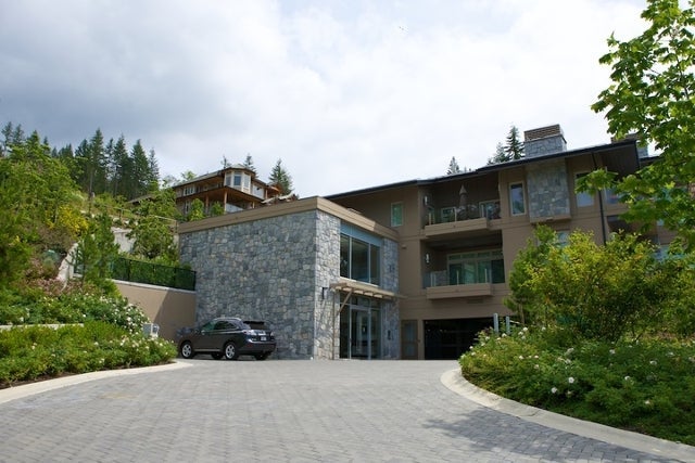 The Aerie   --   2535 GARDEN CT - West Vancouver/Whitby Estates #4