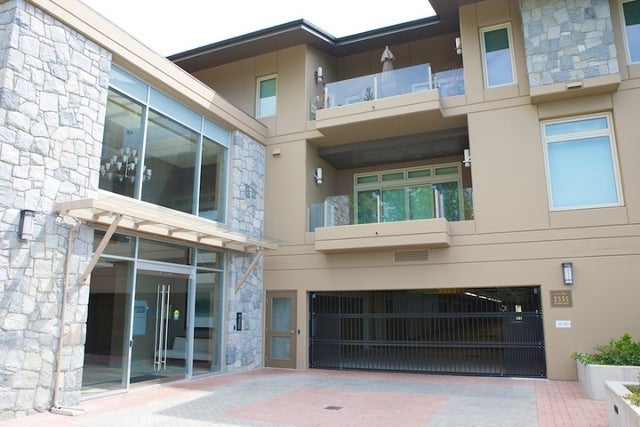 The Aerie   --   2535 GARDEN CT - West Vancouver/Whitby Estates #6