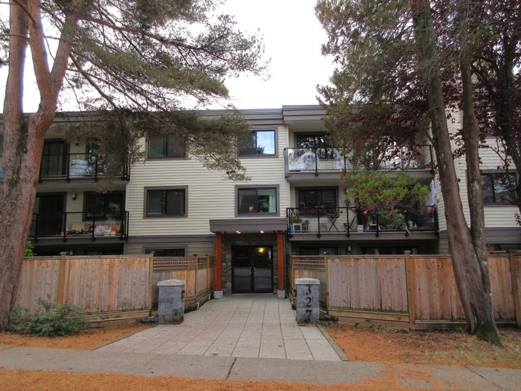 Somerset Manor    --   327 W 2ND ST - North Vancouver/Lower Lonsdale #1