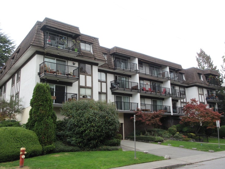 Dorset Manor   --    270 W 1ST ST - North Vancouver/Lower Lonsdale #1