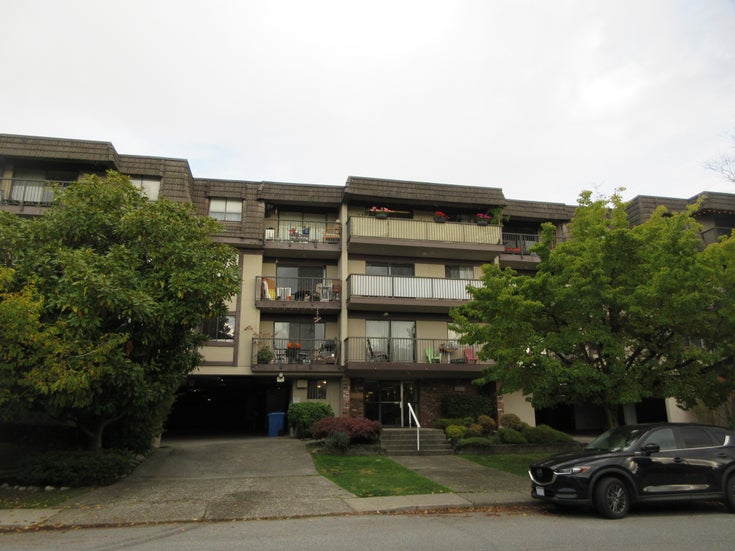 Sandringham Mews   --    252 W 2ND ST - North Vancouver/Lower Lonsdale #1