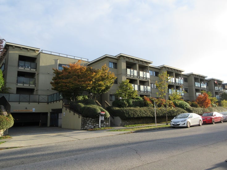 Harbourside Court    --   140 E 4TH ST - North Vancouver/Lower Lonsdale #1