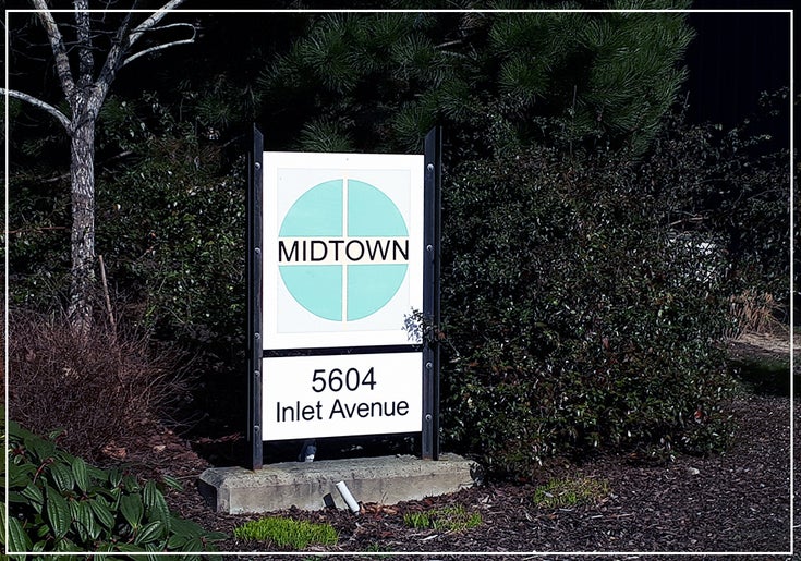 Midtown, Sechelt, BC at 5604 Inlet Avenue   --   5604 INLET AV - Sunshine Coast/Sechelt District #1