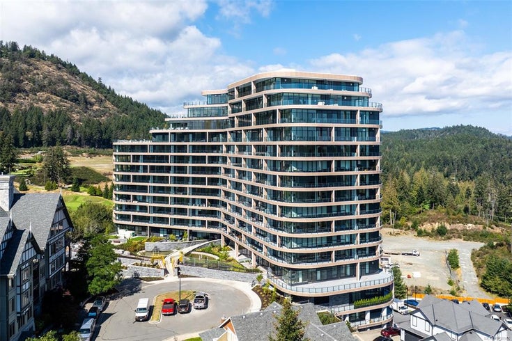 One Bear Mountain   --   2000 Hannington Rd - /La Bear Mountain