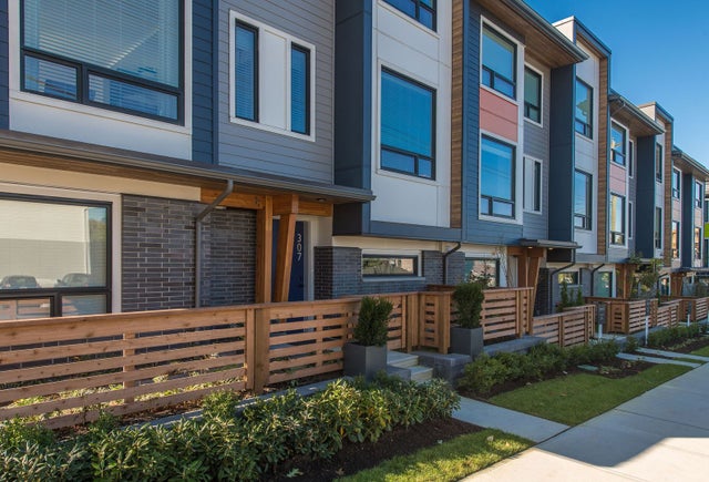 GEORGE   --   3038 Saint George Street, Port Moody, BC - Port Moody/Port Moody Centre