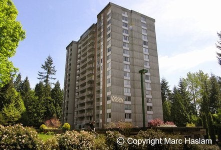 Whytecliff Building in Woodcroft Estates   --   2004 FULLERTON AVENUE - North Vancouver/Pemberton NV