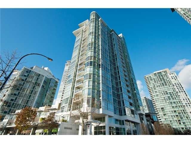 MARINASIDE RESORT RESIDENCES   --   1077 MARINASIDE CR - Vancouver West/Yaletown #1