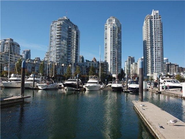 QUAYSIDE MARINA   --   1088 MARINASIDE CR - Vancouver West/Yaletown #1