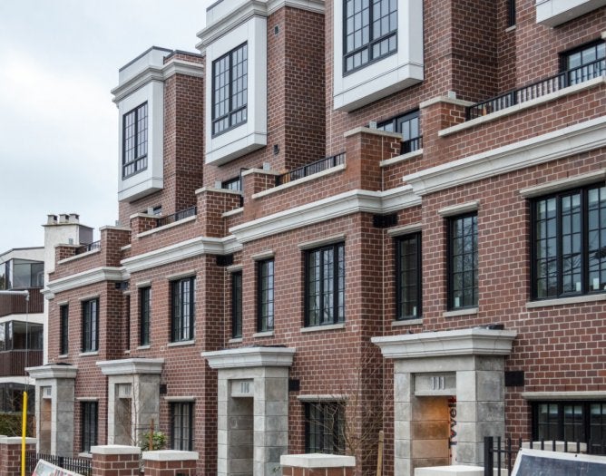 The 1011   --    1011 Burdett Ave - /Vi Downtown #1