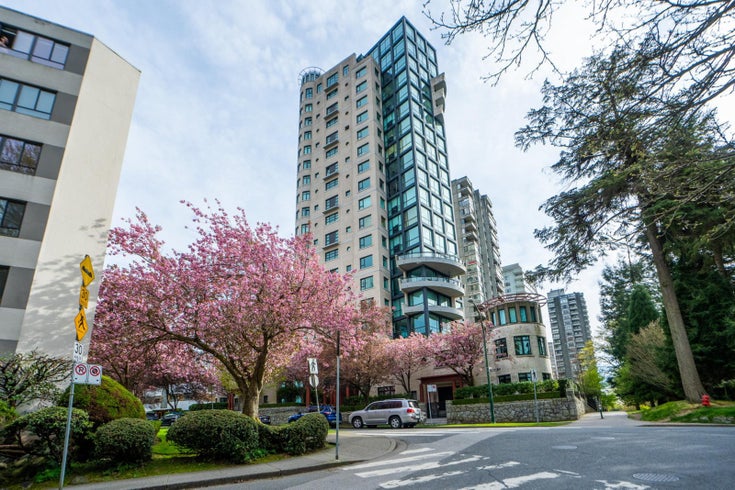 2088 Barclay St- Front View