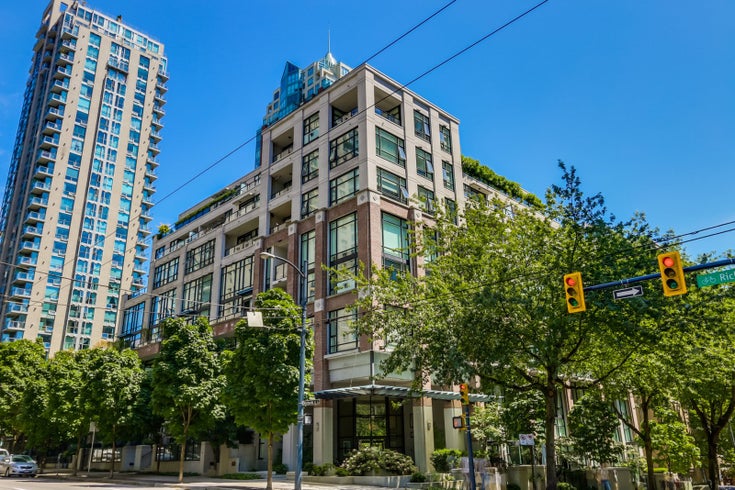 Tribeca Lofts- 980 Richards St- Front view