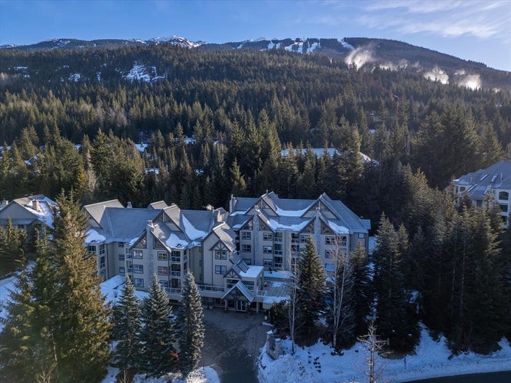 Wildwood   --   4749 SPEARHEAD DR - Whistler/Benchlands