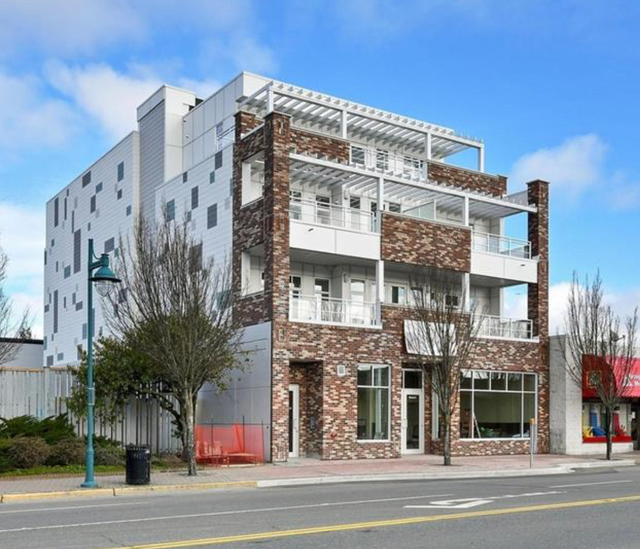 Alouette    --   2348 Beacon Ave - /Si Sidney North-East