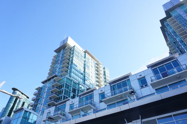 Denia   --   499 BROUGHTON ST - Vancouver West/Coal Harbour