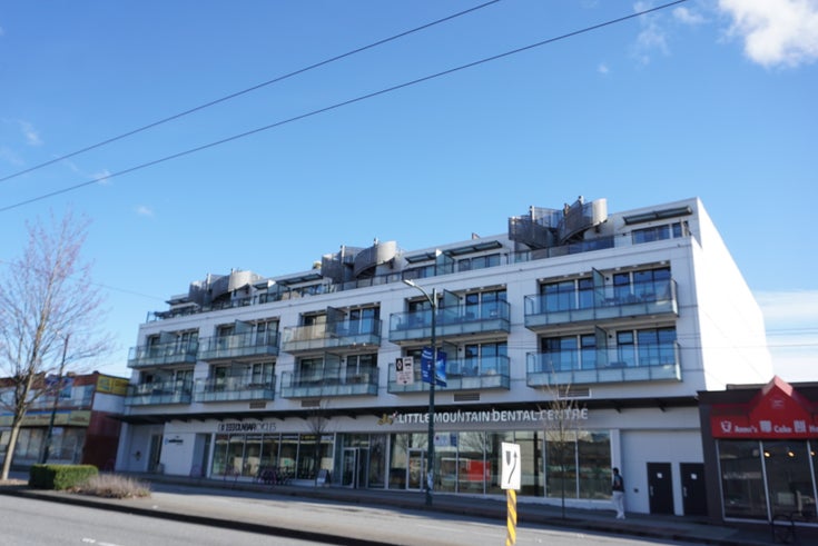 Midtown Modern   --   630 E Broadway - Vancouver East/Mount Pleasant VE