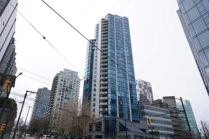1415 W Georgia