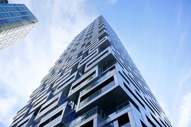 Vancouver House BIG   --   1480 HOWE ST - Vancouver West/Yaletown #1