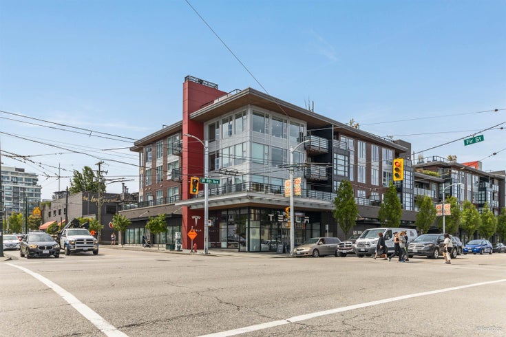 Radius   --   1628 W 4TH AV - Vancouver West/False Creek