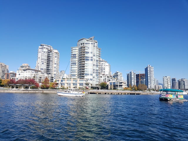 1383 MARINASIDE CR Waterfront