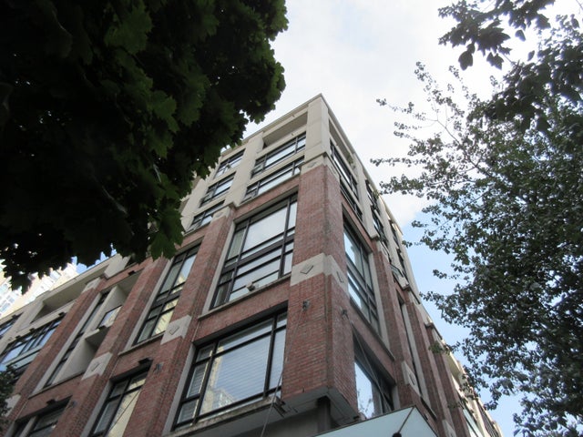 Tribeca Lofts   --   988 Richards St - Vancouver West/Yaletown