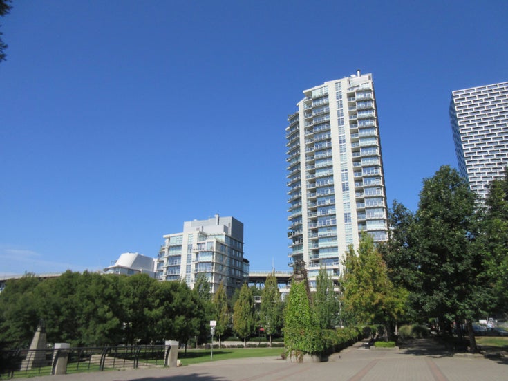 Icon One   --   638 BEACH CR - Vancouver West/Yaletown #1
