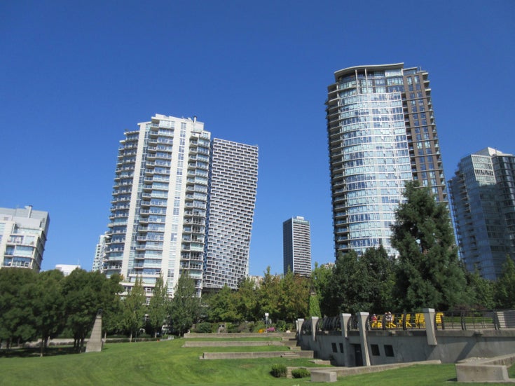 Icon One   --   638 BEACH CR - Vancouver West/Yaletown #1