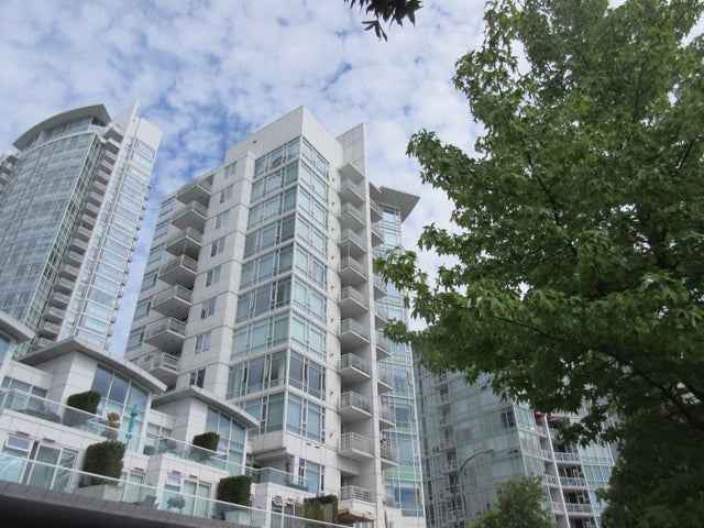 Aquarius Villas   --   1111 MARINASIDE CR - Vancouver West/Yaletown #1