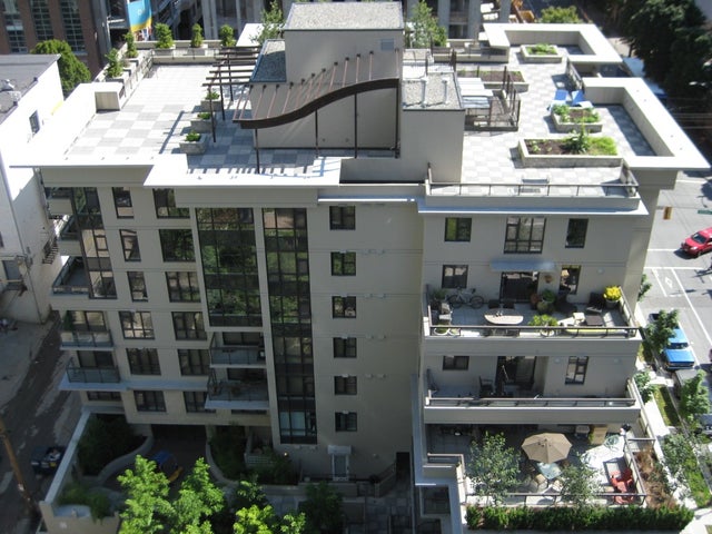 538 Smithe
