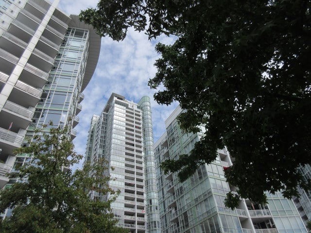 Marinaside Resort 3   --   193 AQUARIUS MEWS - Vancouver West/Yaletown