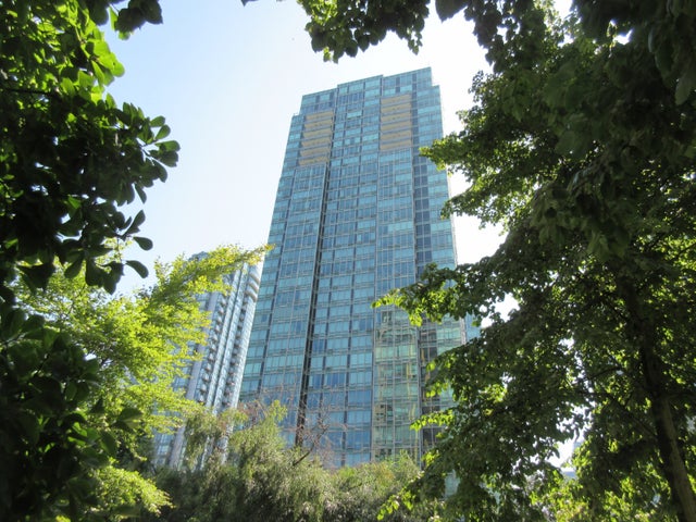 Residences on Georgia One and Two   --   1200 W GEORGIA ST - Vancouver West/West End VW