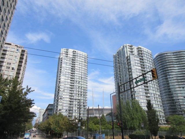 Max Two   --   939 EXPO BOULEVARD - Vancouver West/Yaletown