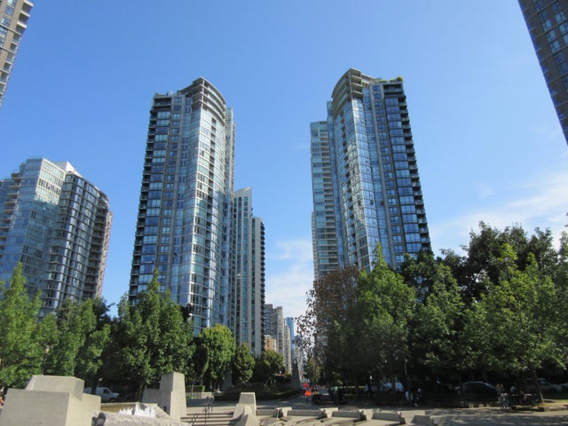 Azura Two   --   1495 RICHARDS ST - Vancouver West/Yaletown #1