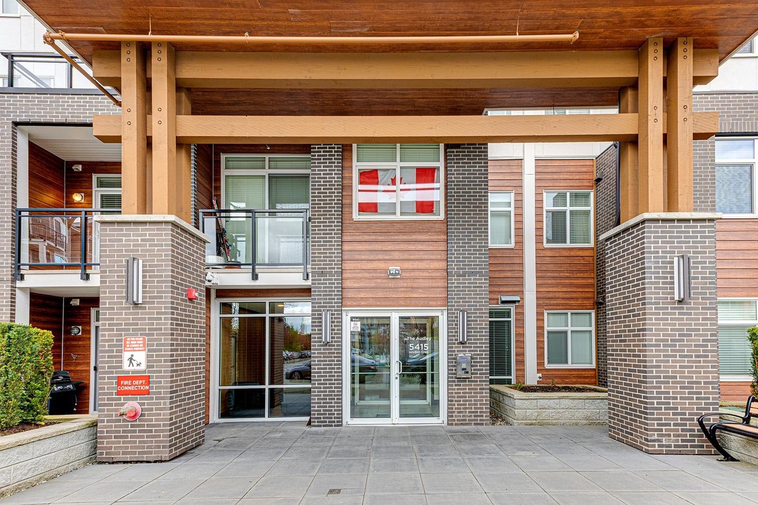302 - 5415 Brydon Crescent - Langley City Apartment/Condo for Sale, 2 Bedrooms (R2990129)