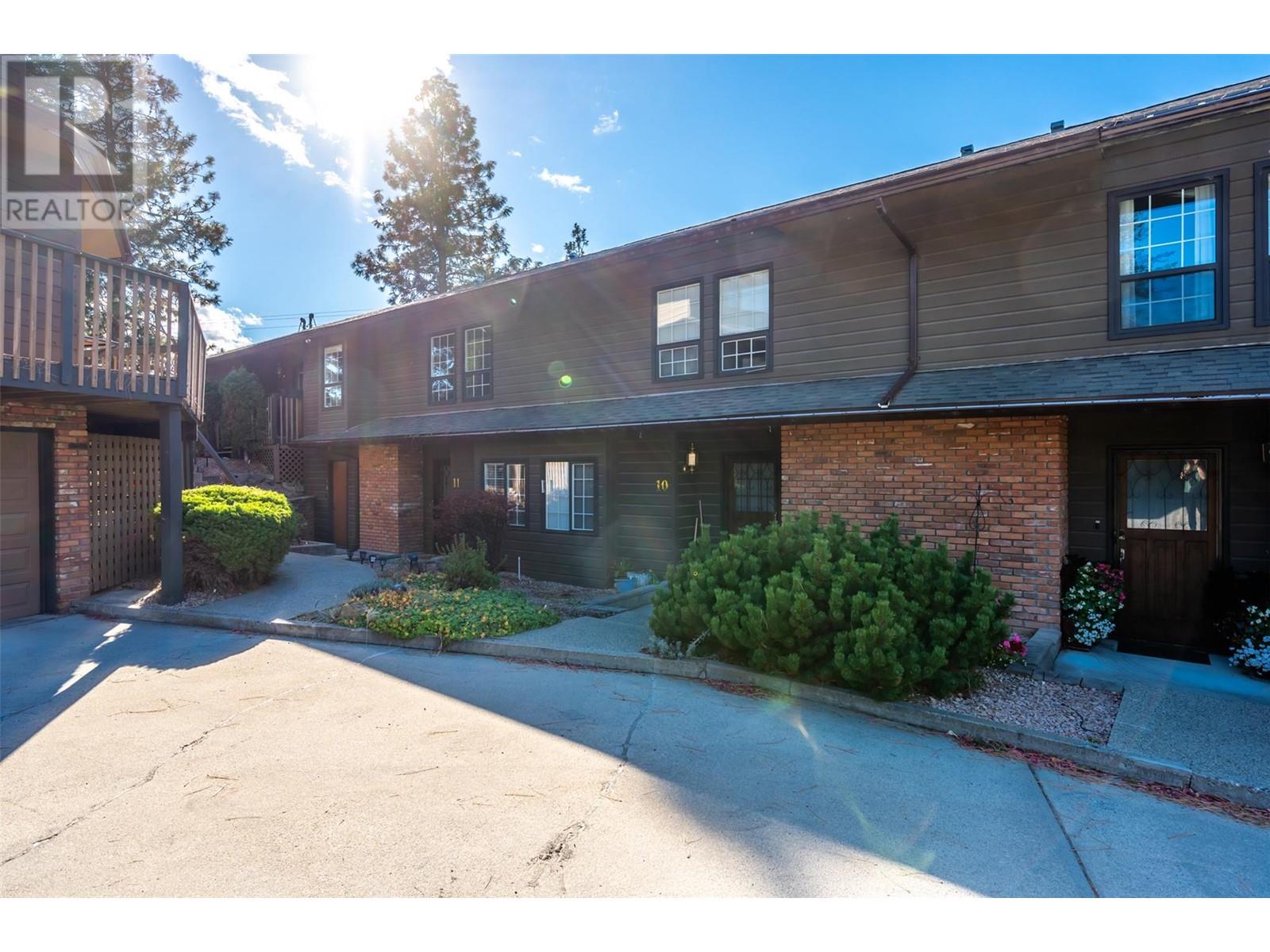 144 SUMAC RIDGE Drive Unit# 11 - Summerland Row / Townhouse for sale, 3 Bedrooms (10326150)